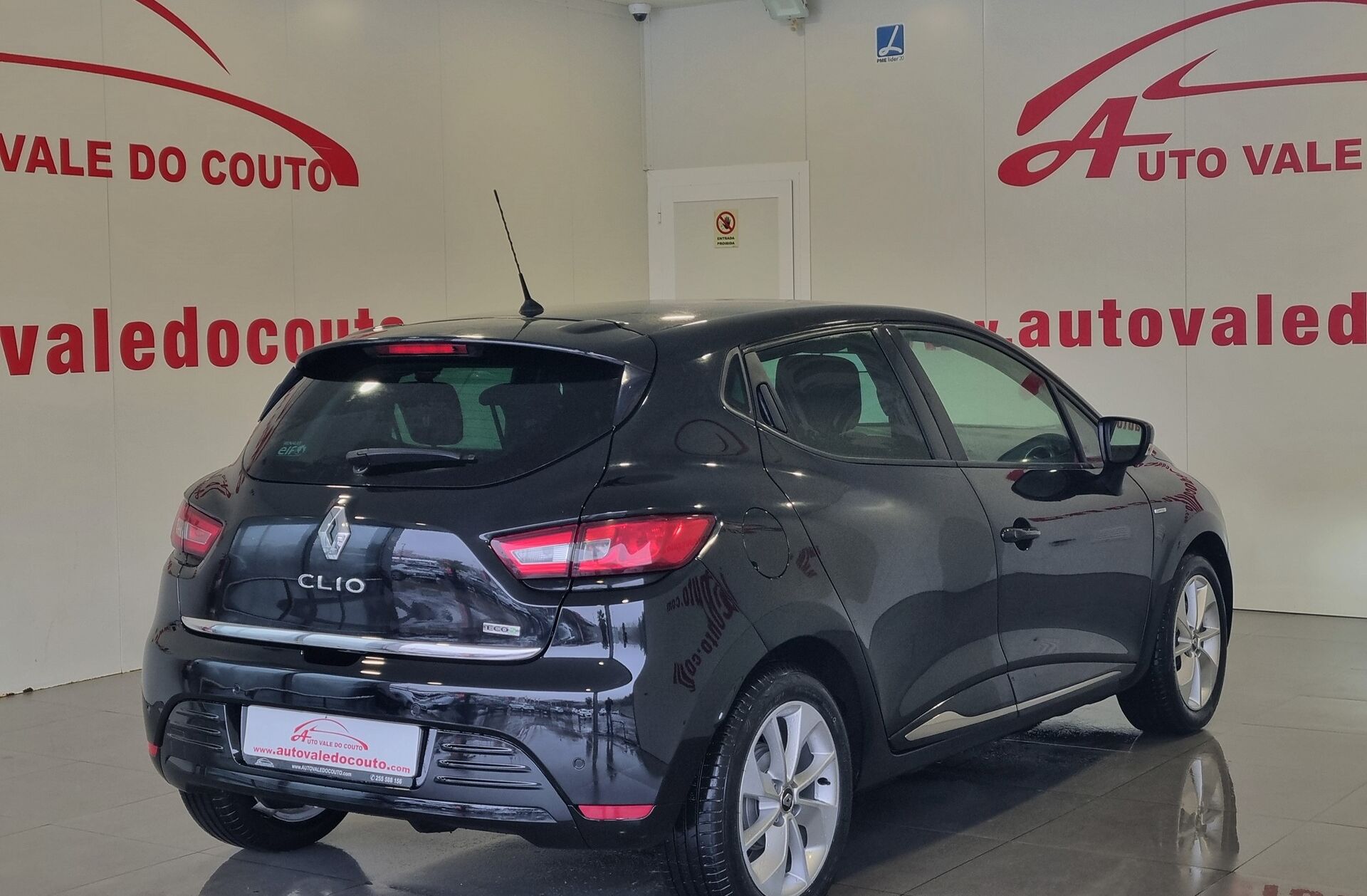 RENAULT Clio 0.9 TCe Limited Edition