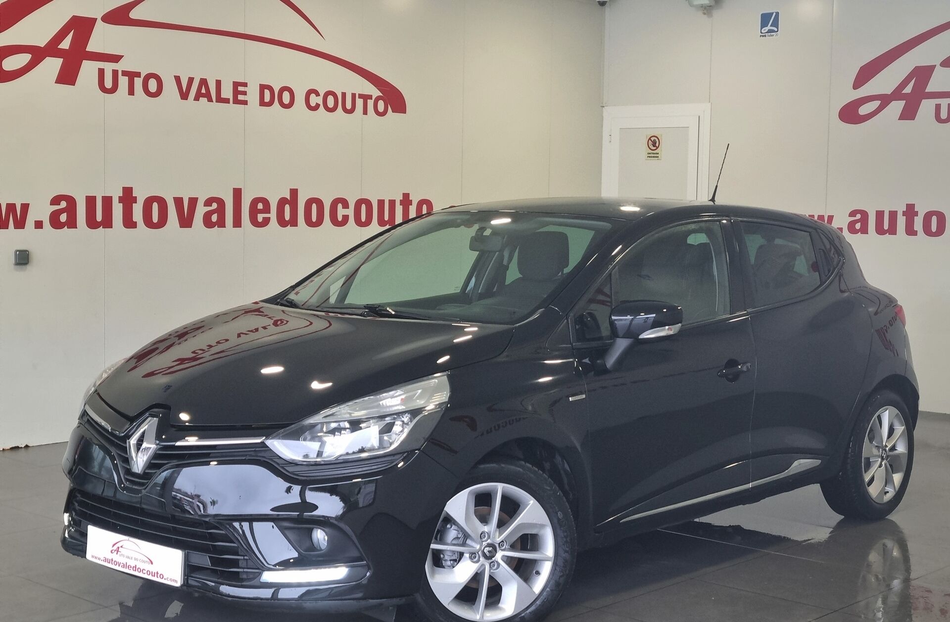 RENAULT Clio 0.9 TCe Limited Edition