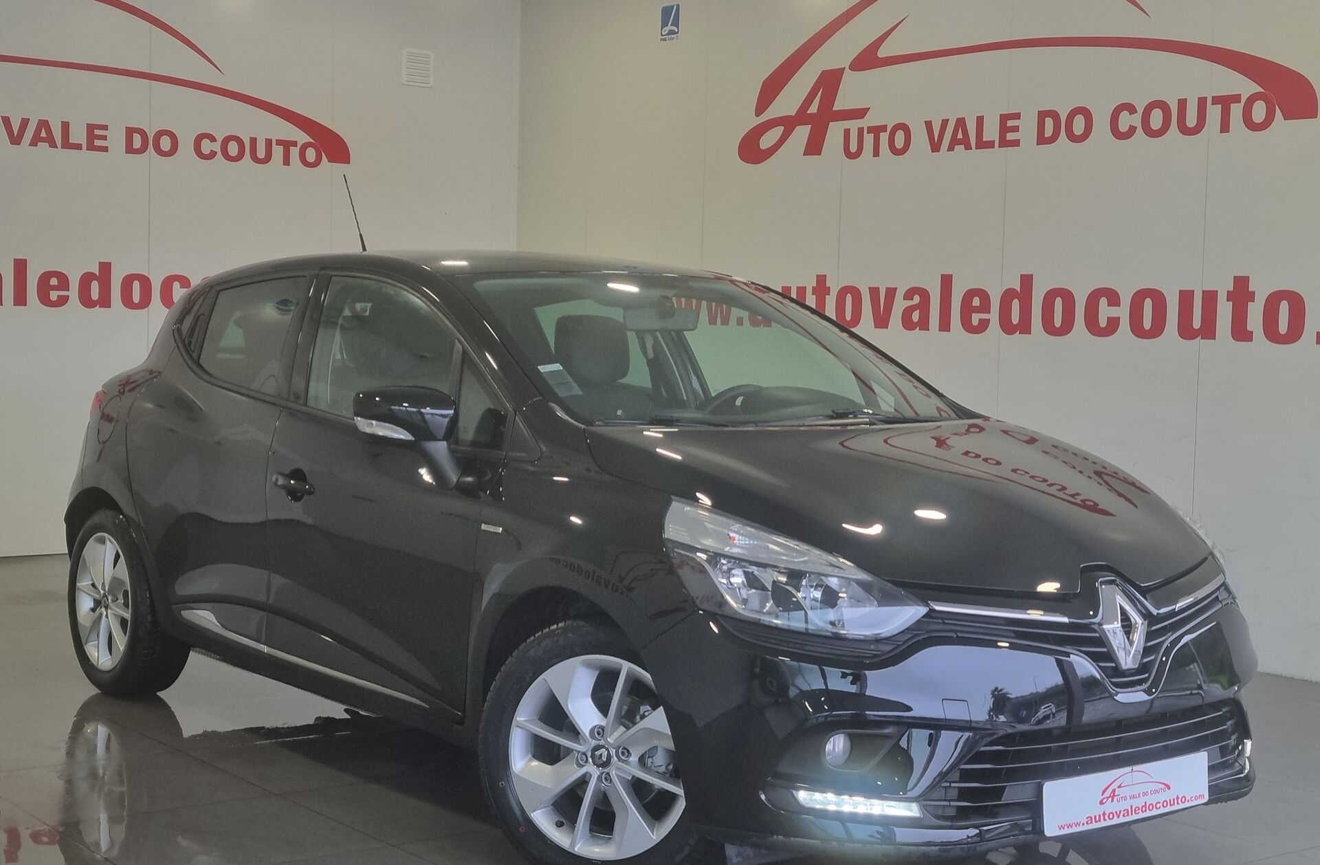 RENAULT Clio 0.9 TCe Limited Edition