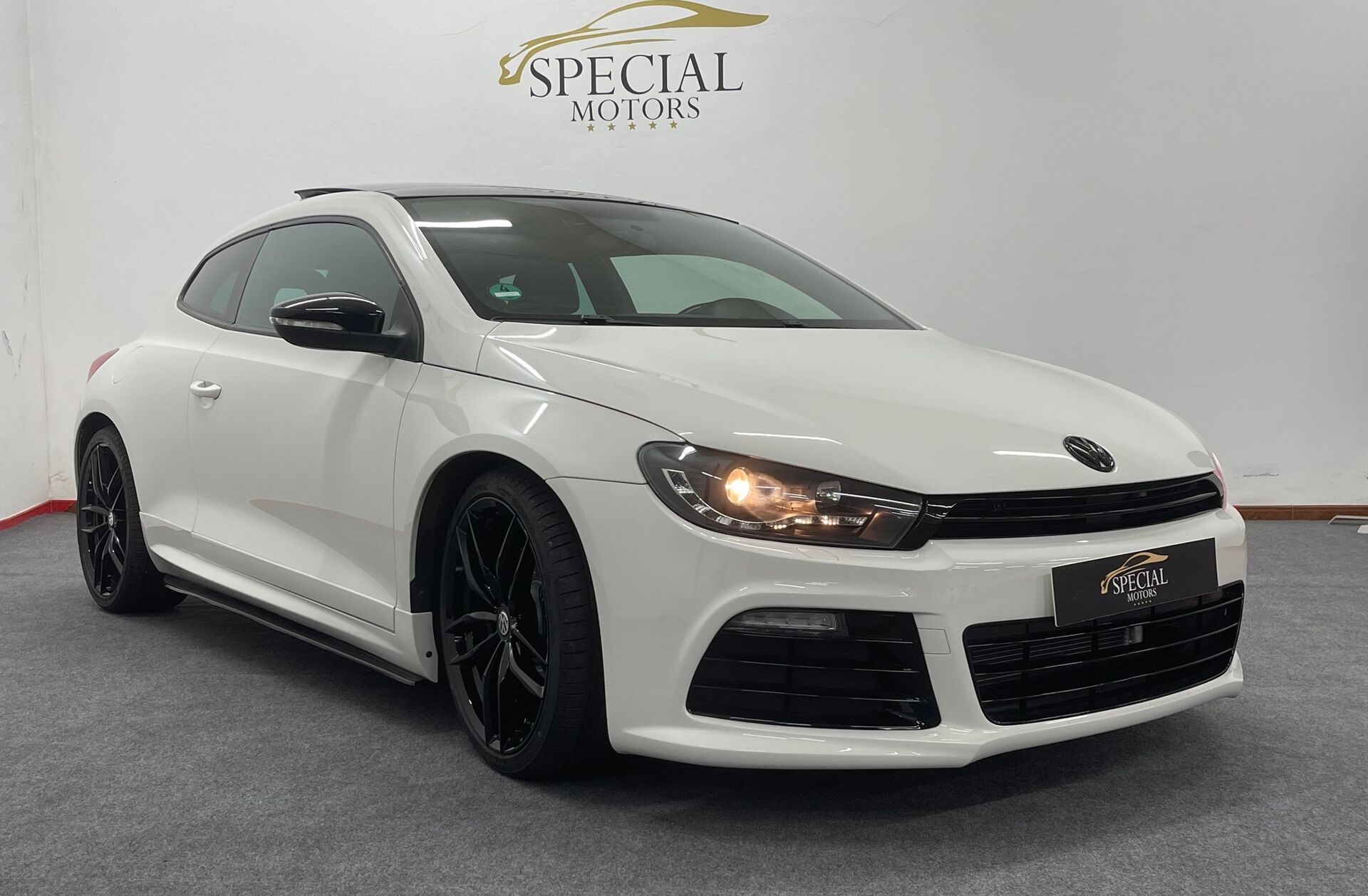 VOLKSWAGEN Scirocco 2.0 TFSi Sport DSG