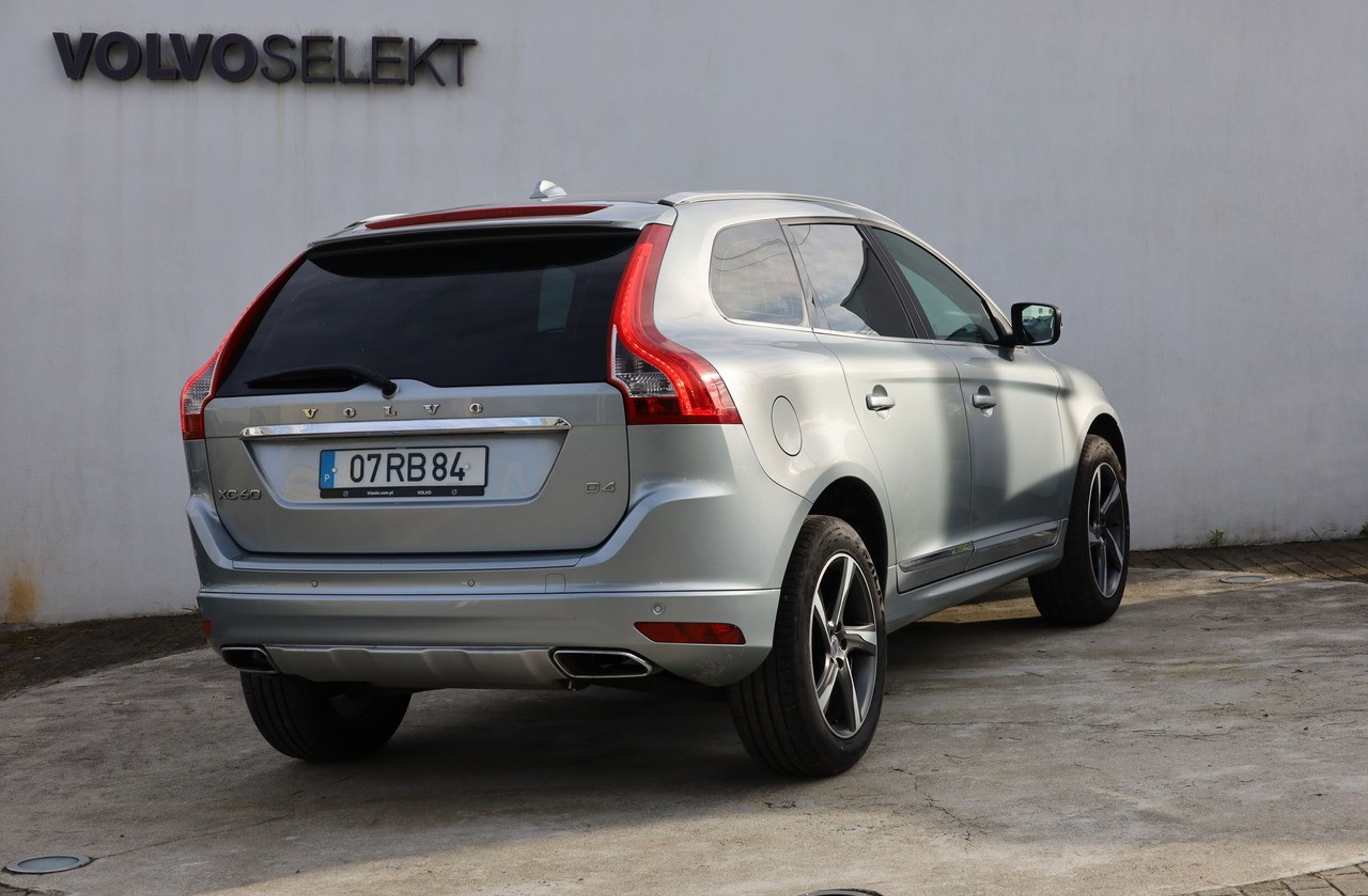 VOLVO XC60 2.0 D4 Summum