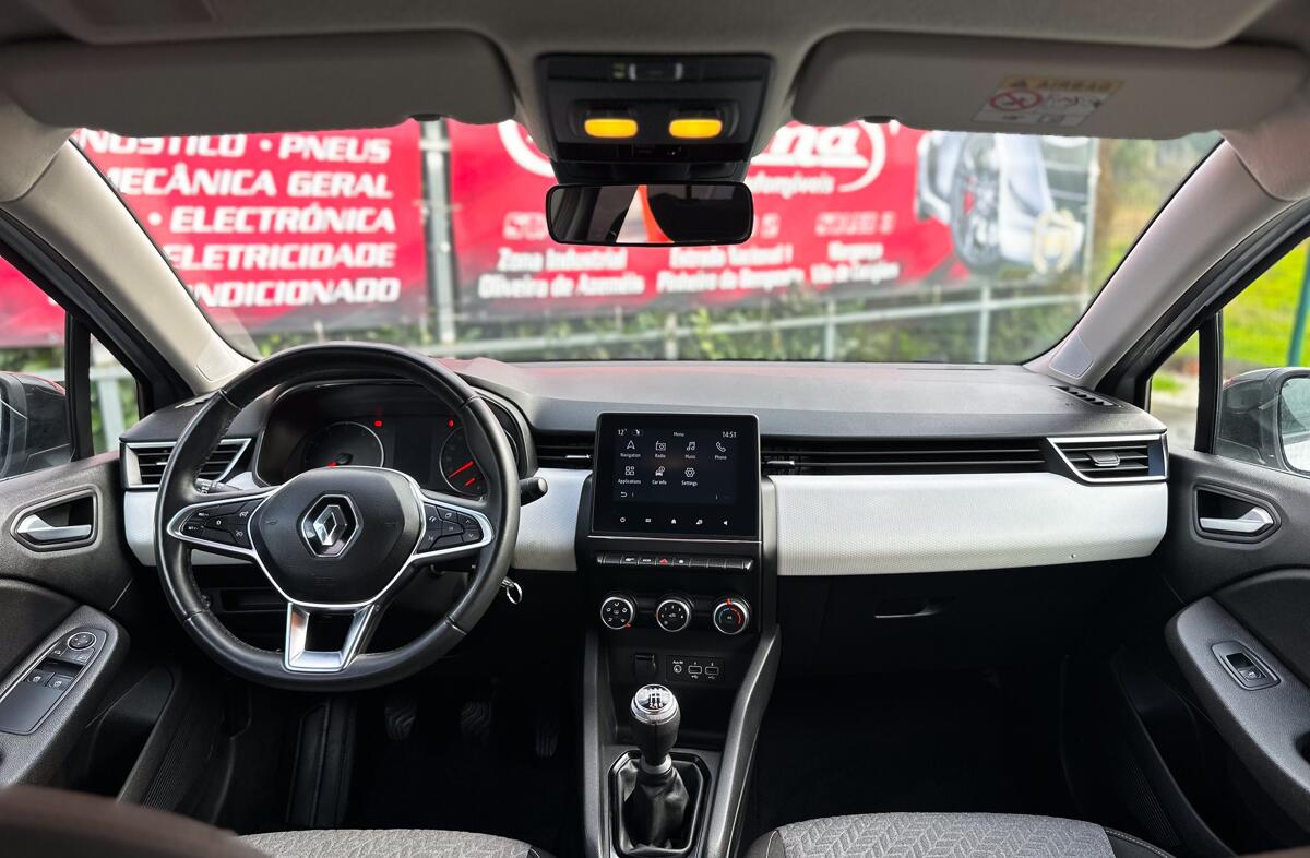 RENAULT Clio 1.0 TCe Techno