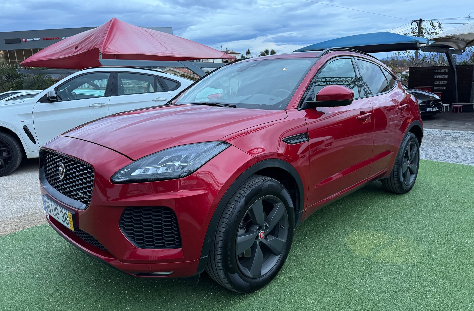 JAGUAR E-Pace 2.0 i4D R-Dynamic