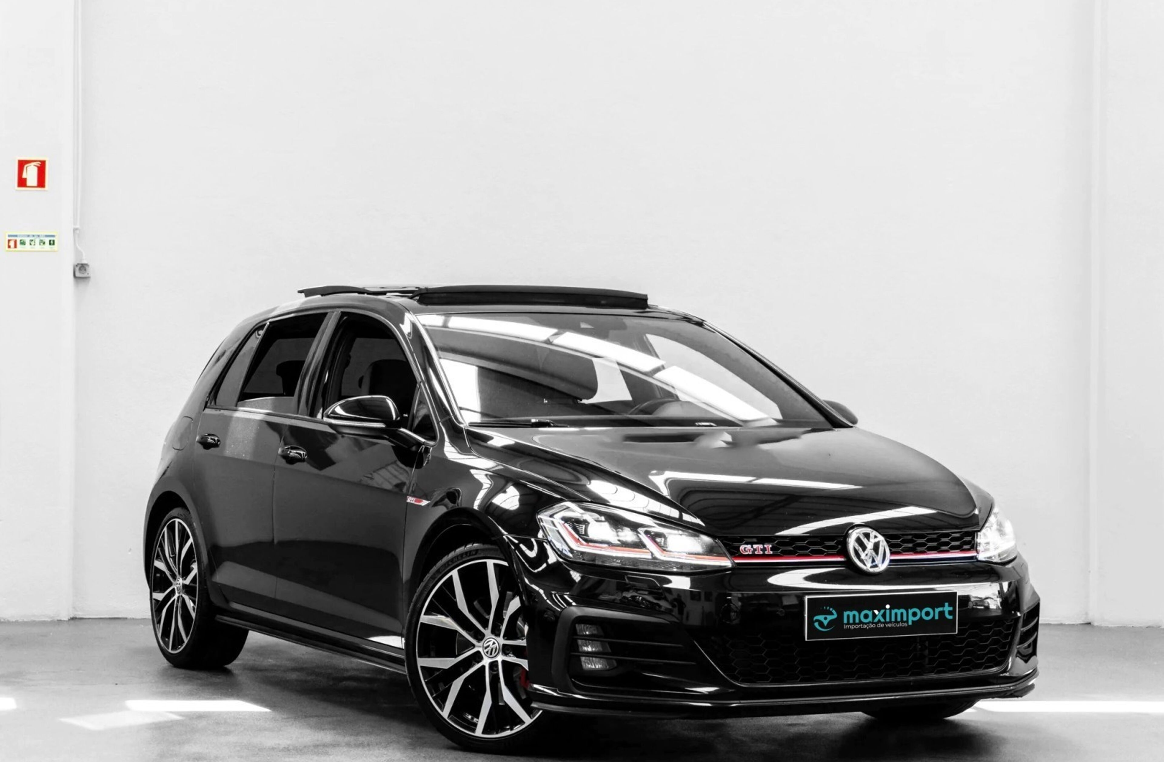 VOLKSWAGEN Golf 2.0 TSi GTi DSG Performance