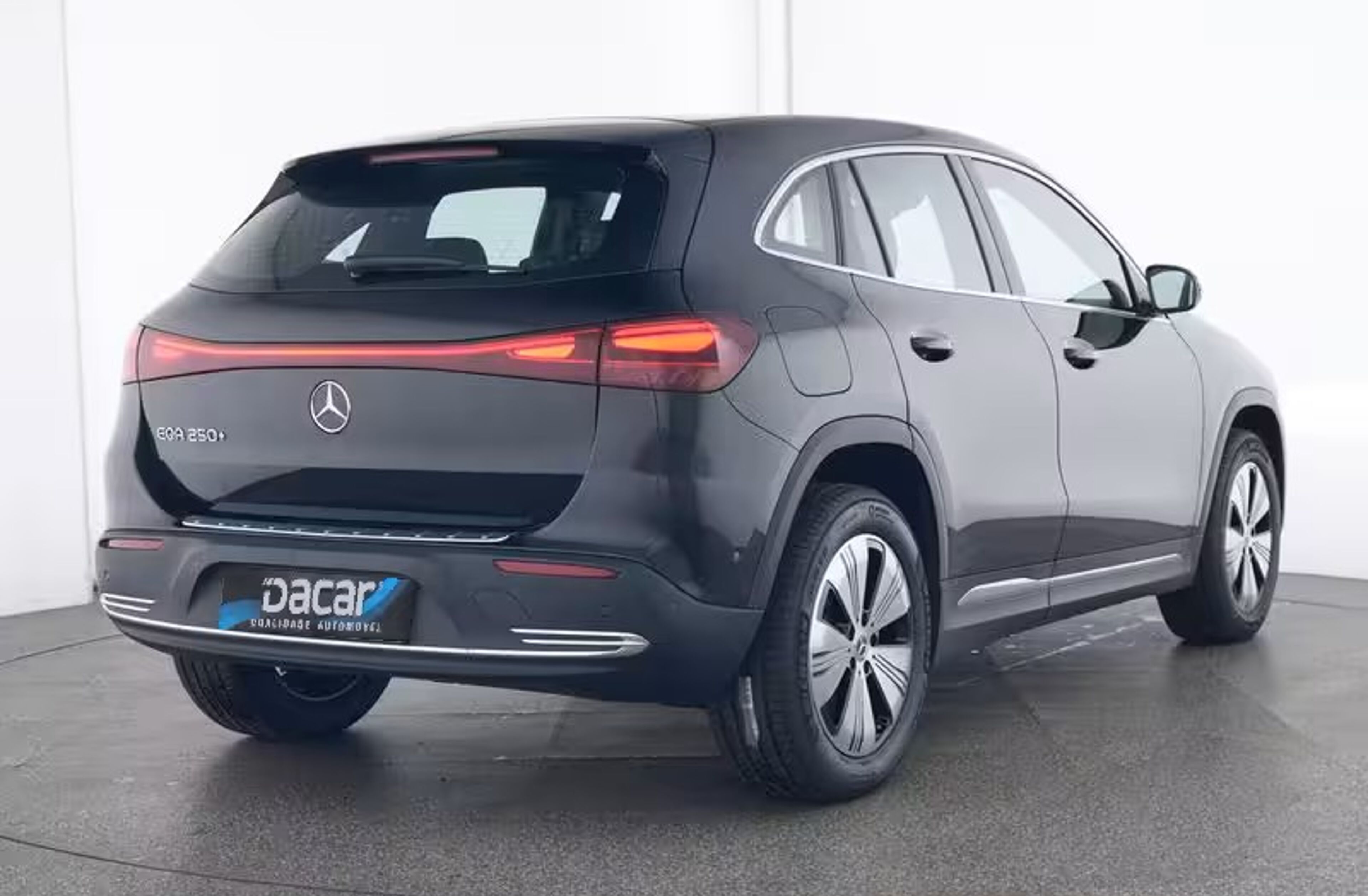 MERCEDES EQA 250+ Edition