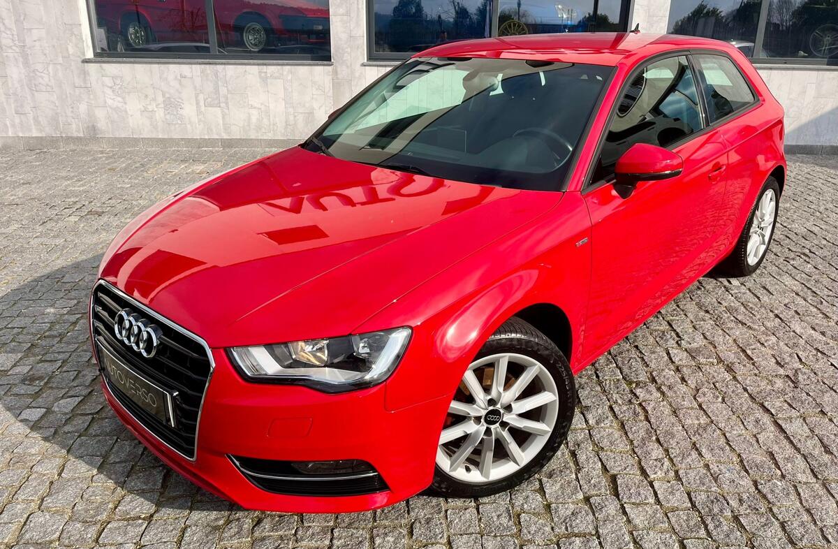 AUDI A3 1.6 TDi Attraction S tronic