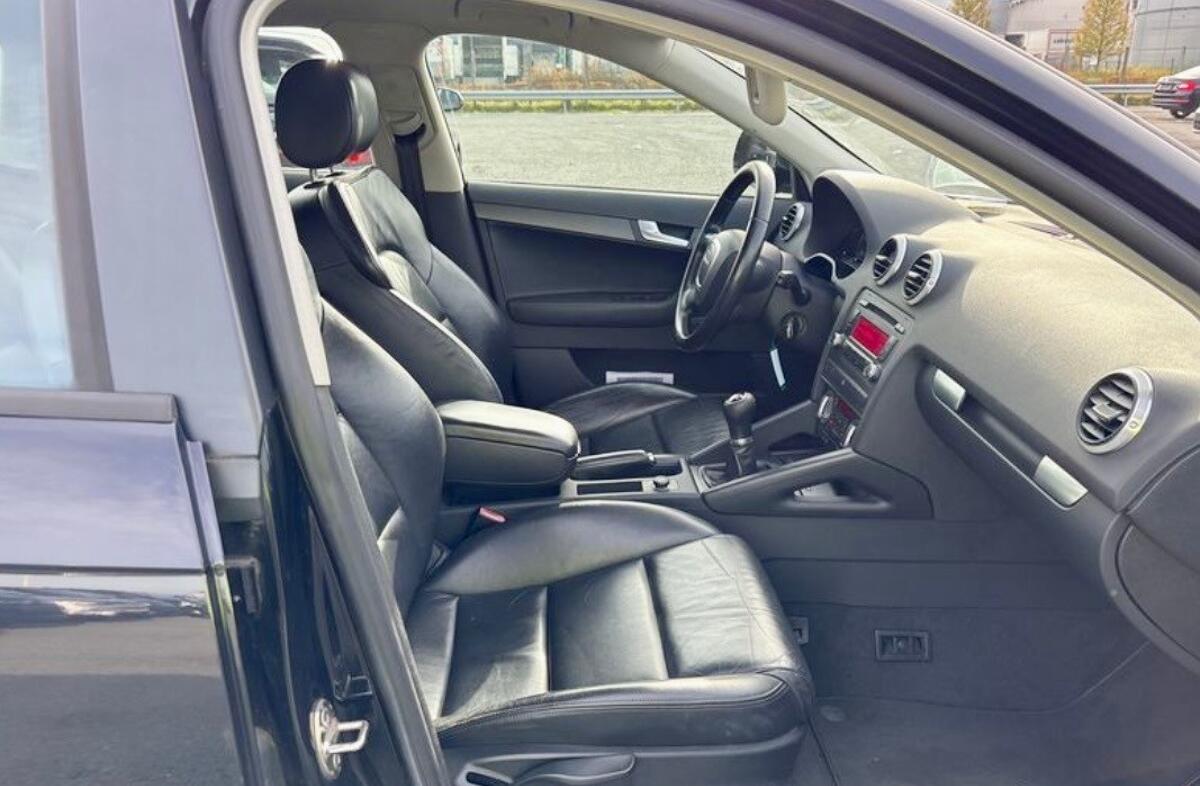 AUDI A3 1.6 Attraction