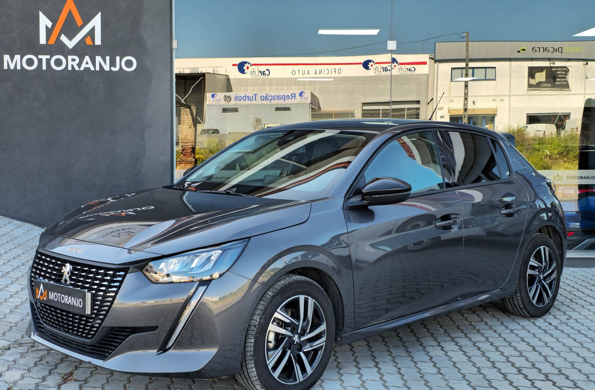 PEUGEOT 208 1.2 PureTech Allure EAT8
