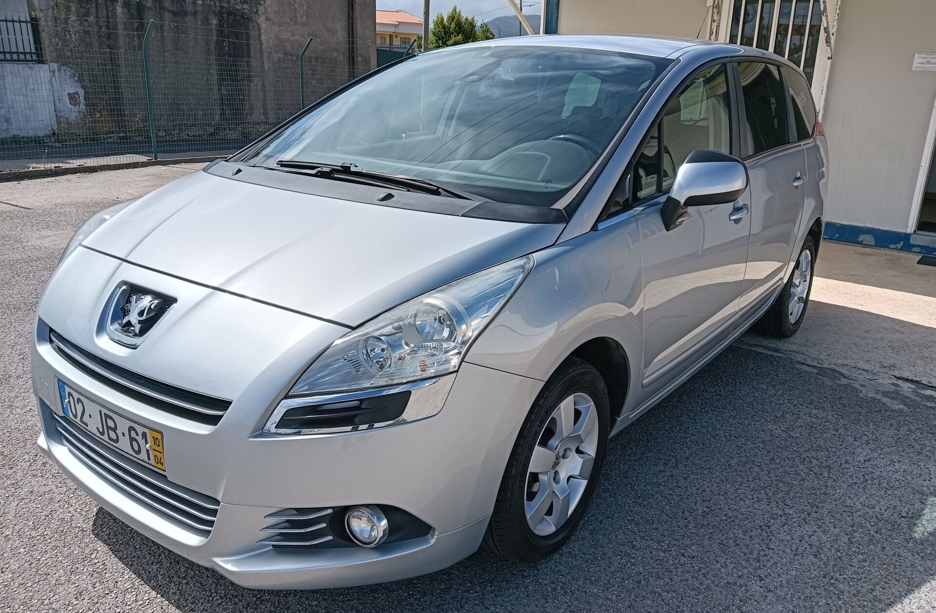PEUGEOT 5008 1.6 HDi Premium