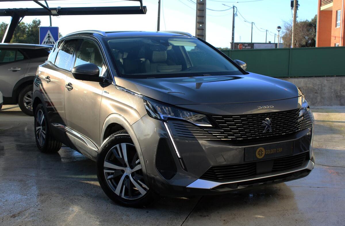 PEUGEOT 3008 1.6 Hybrid Allure e-EAT8