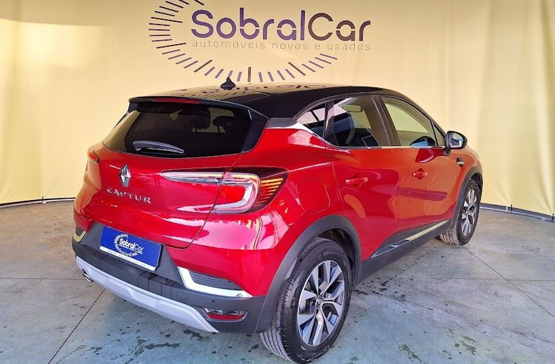 RENAULT Captur 1.0 TCe Exclusive