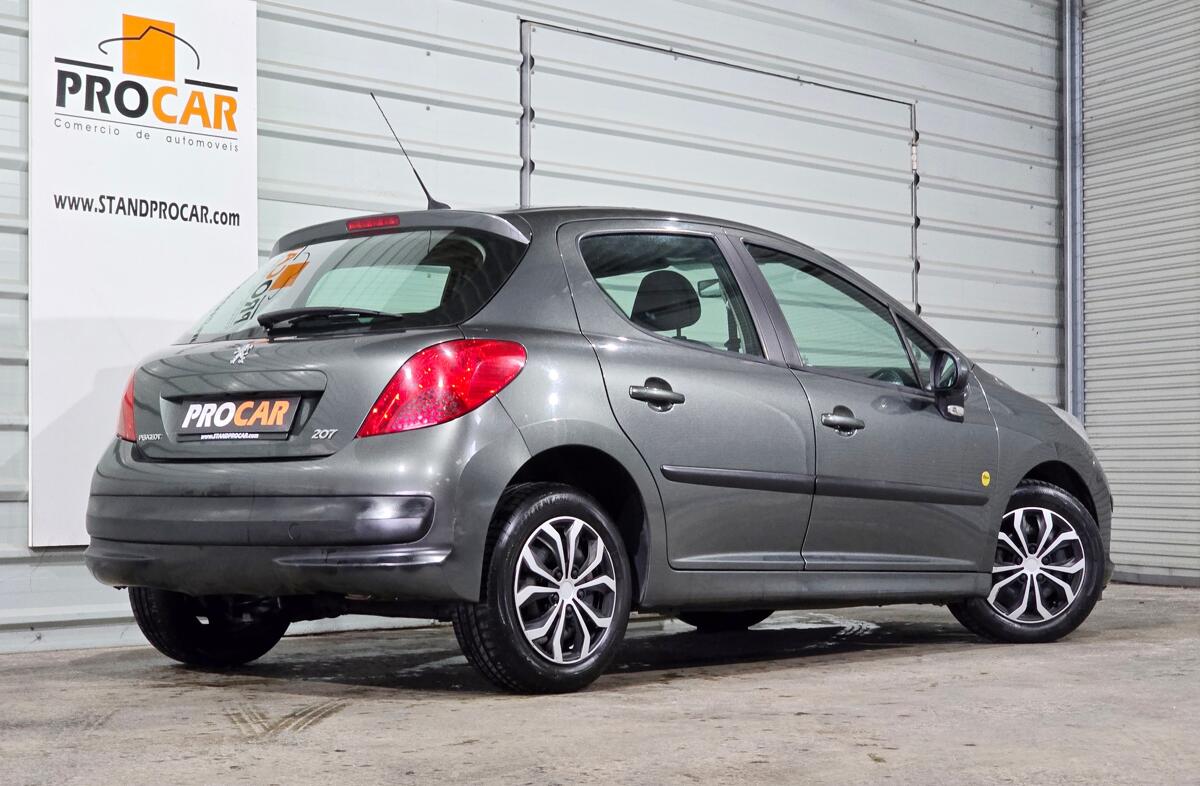 PEUGEOT 207 1.4 16V Trendy