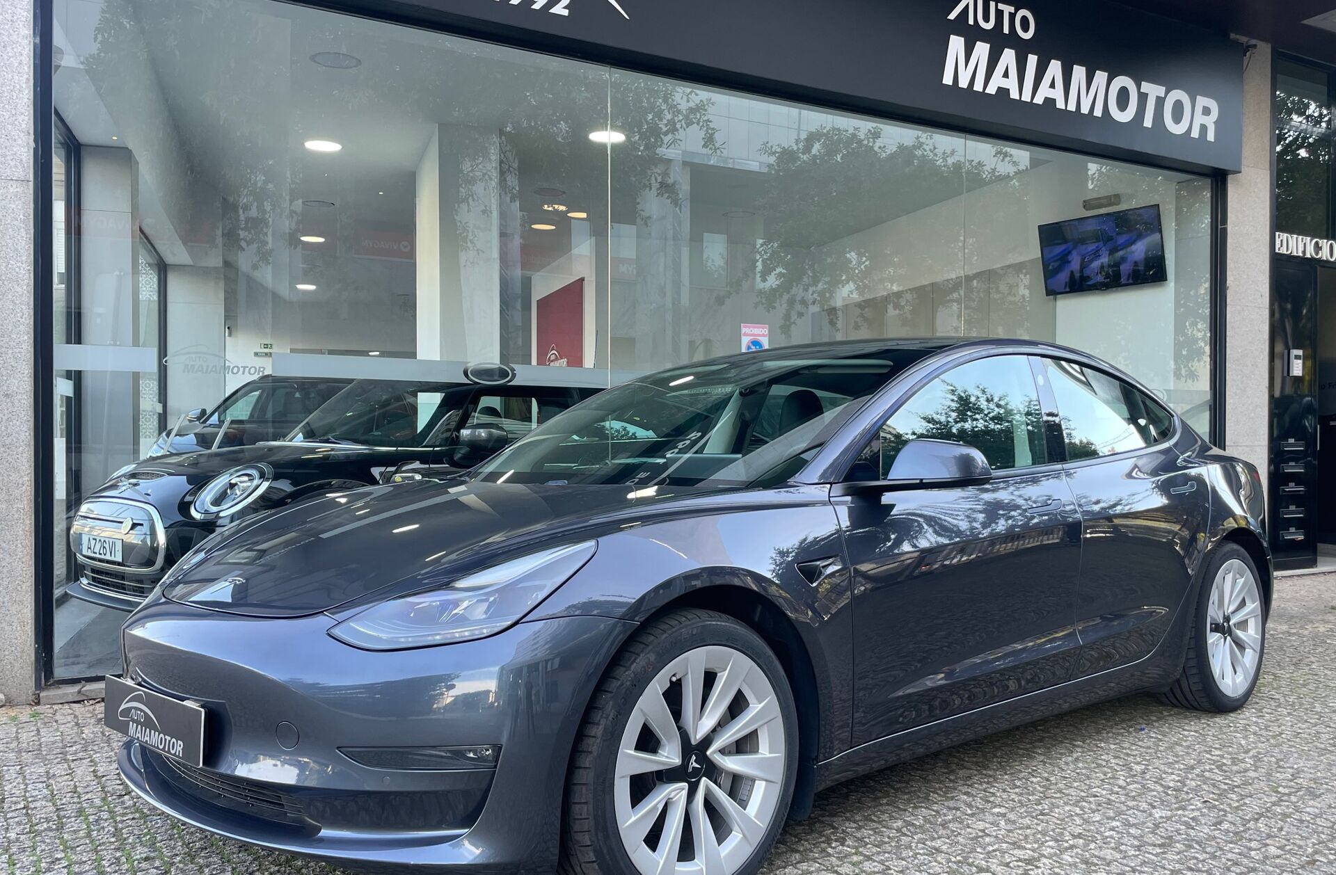 TESLA Model 3 Long Range Tração Integral