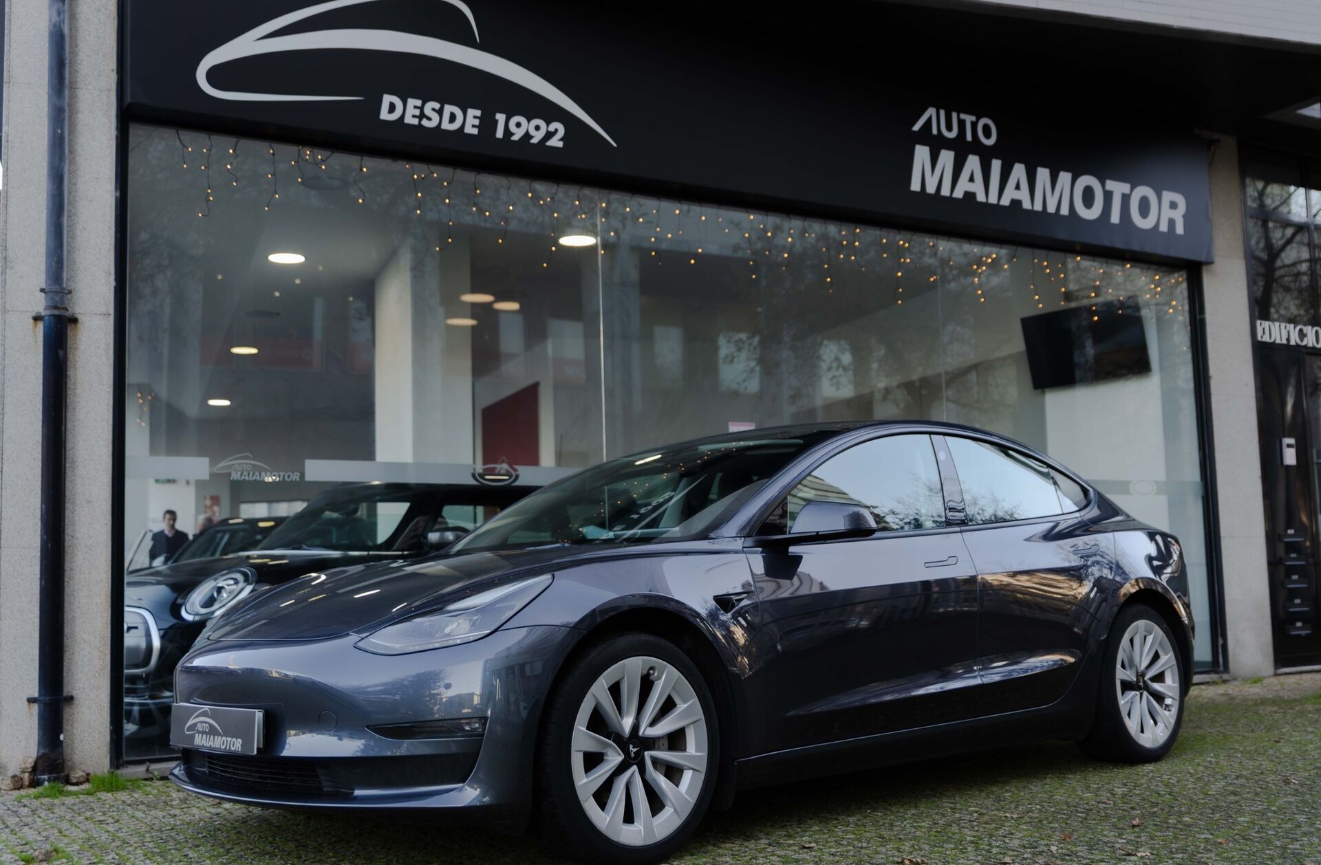 TESLA Model 3 Long Range Tração Integral