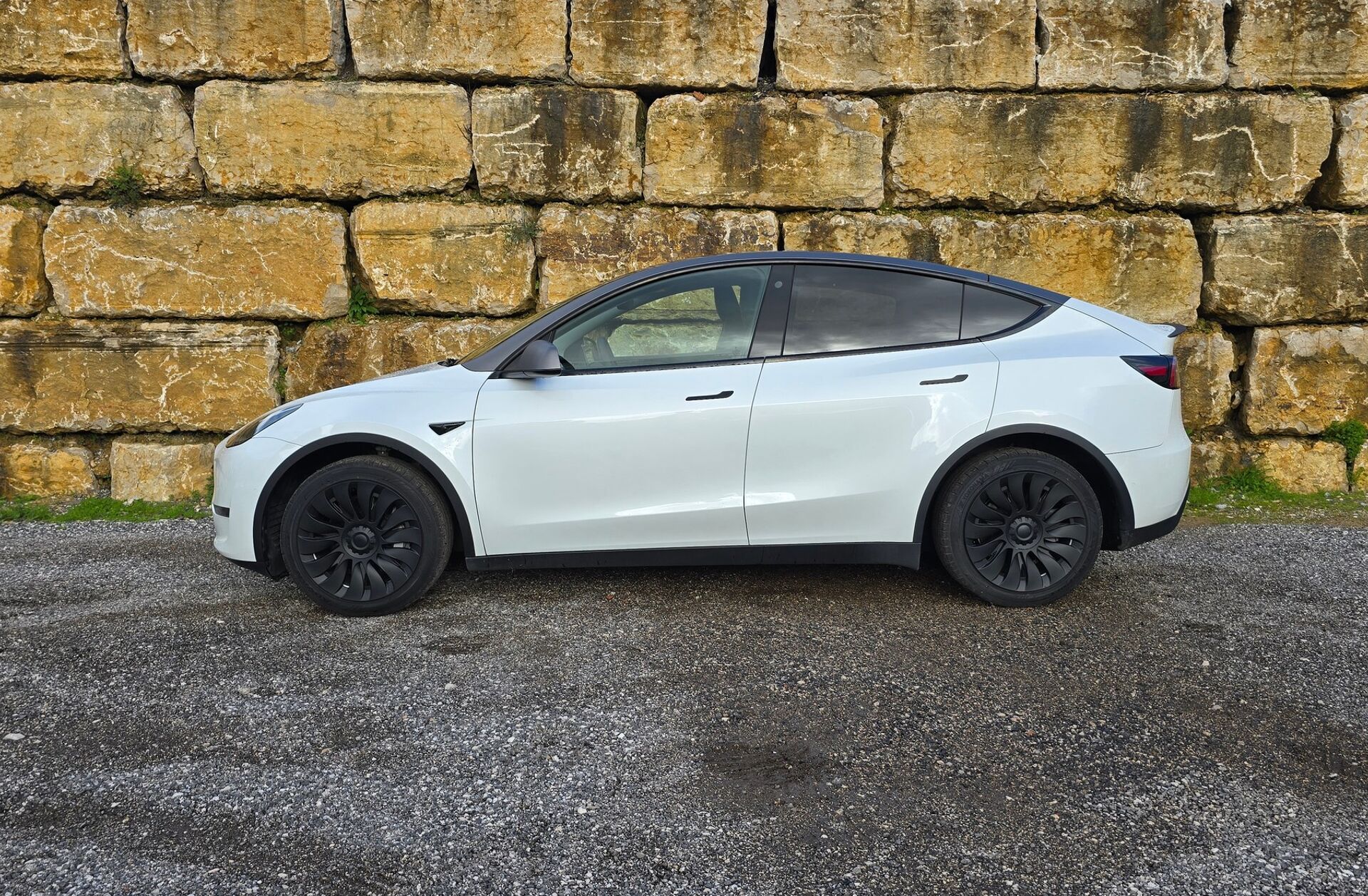 TESLA Model Y Long Range Tração Integral