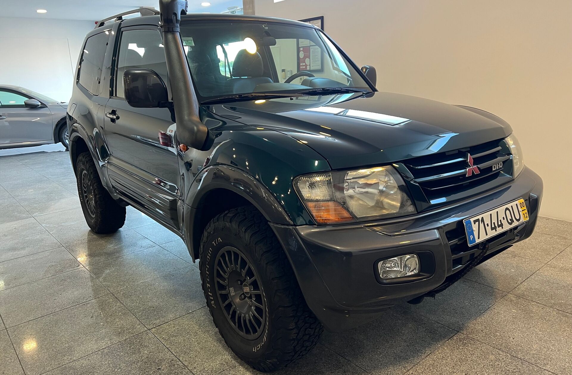 MITSUBISHI Pajero 3.2 DI-D GLS ABS+EC+TA