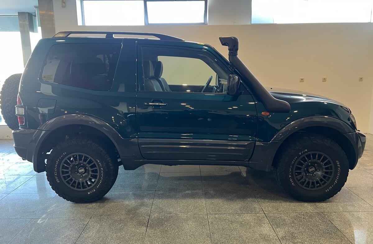 MITSUBISHI Pajero 3.2 DI-D GLS ABS+EC+TA