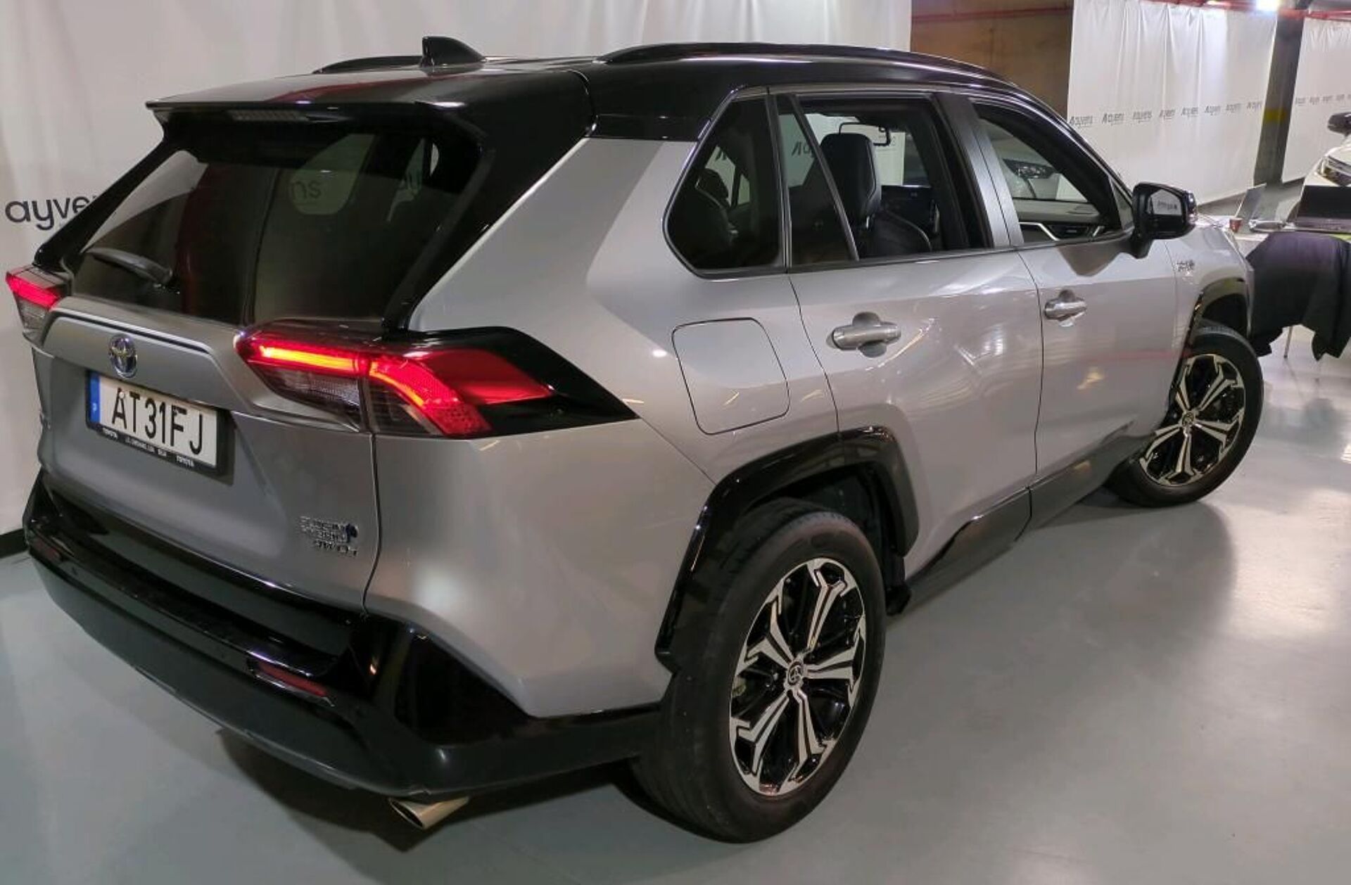 TOYOTA RAV 4 2.5 HDF Exclusive