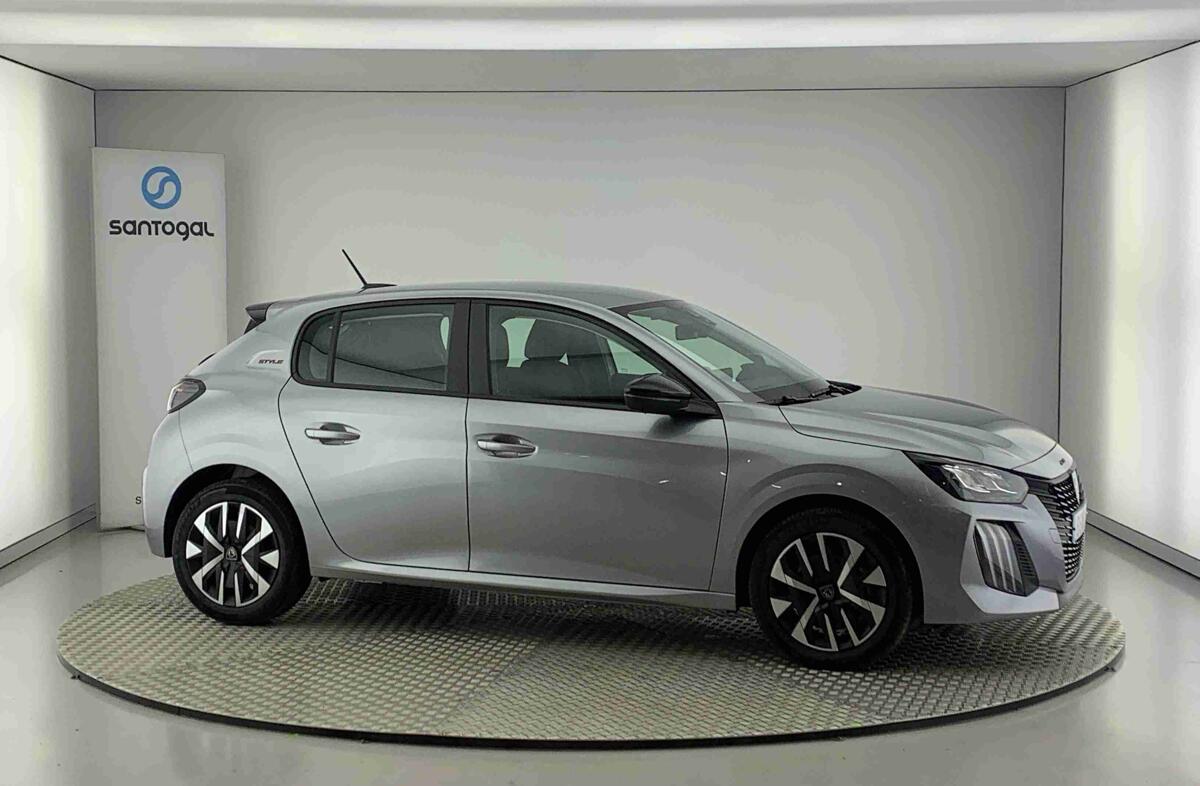 PEUGEOT 208 1.2 PureTech Style