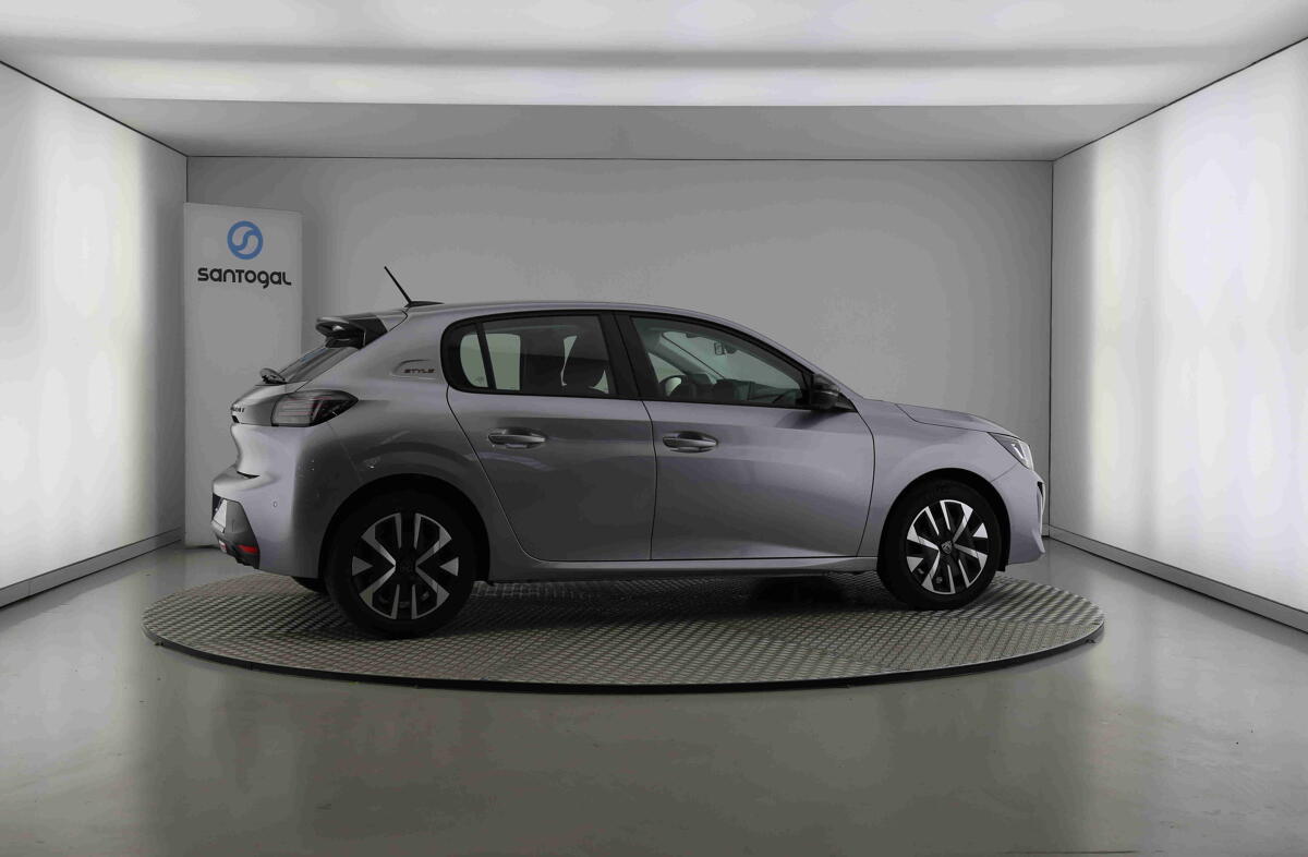 PEUGEOT 208 1.2 PureTech Style