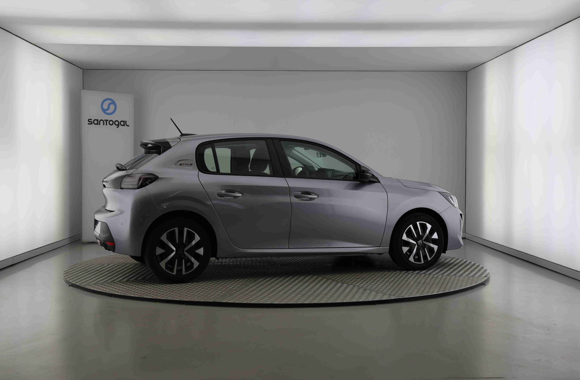 PEUGEOT 208 1.2 PureTech Style