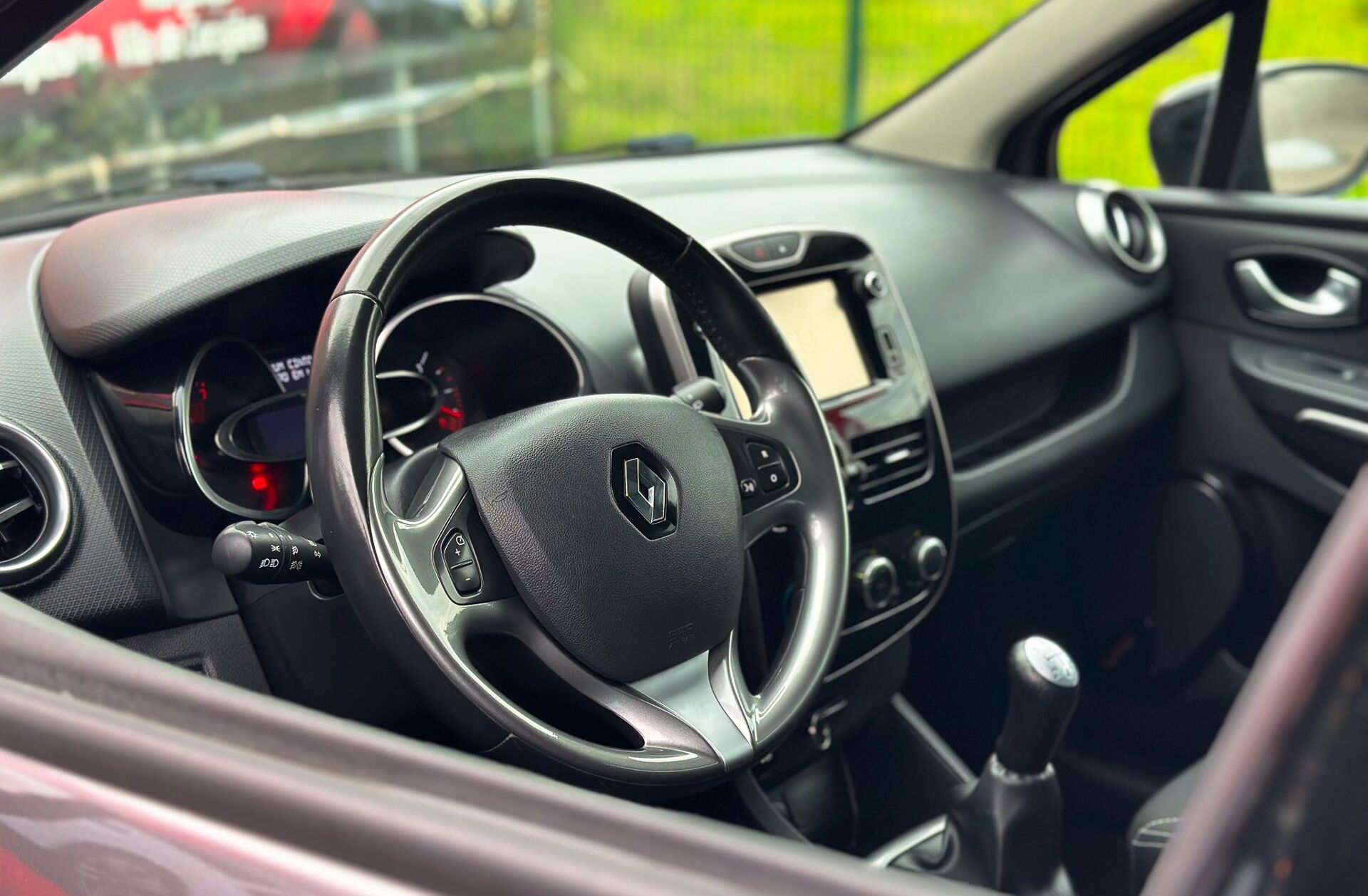 RENAULT Clio 0.9 TCE Limited