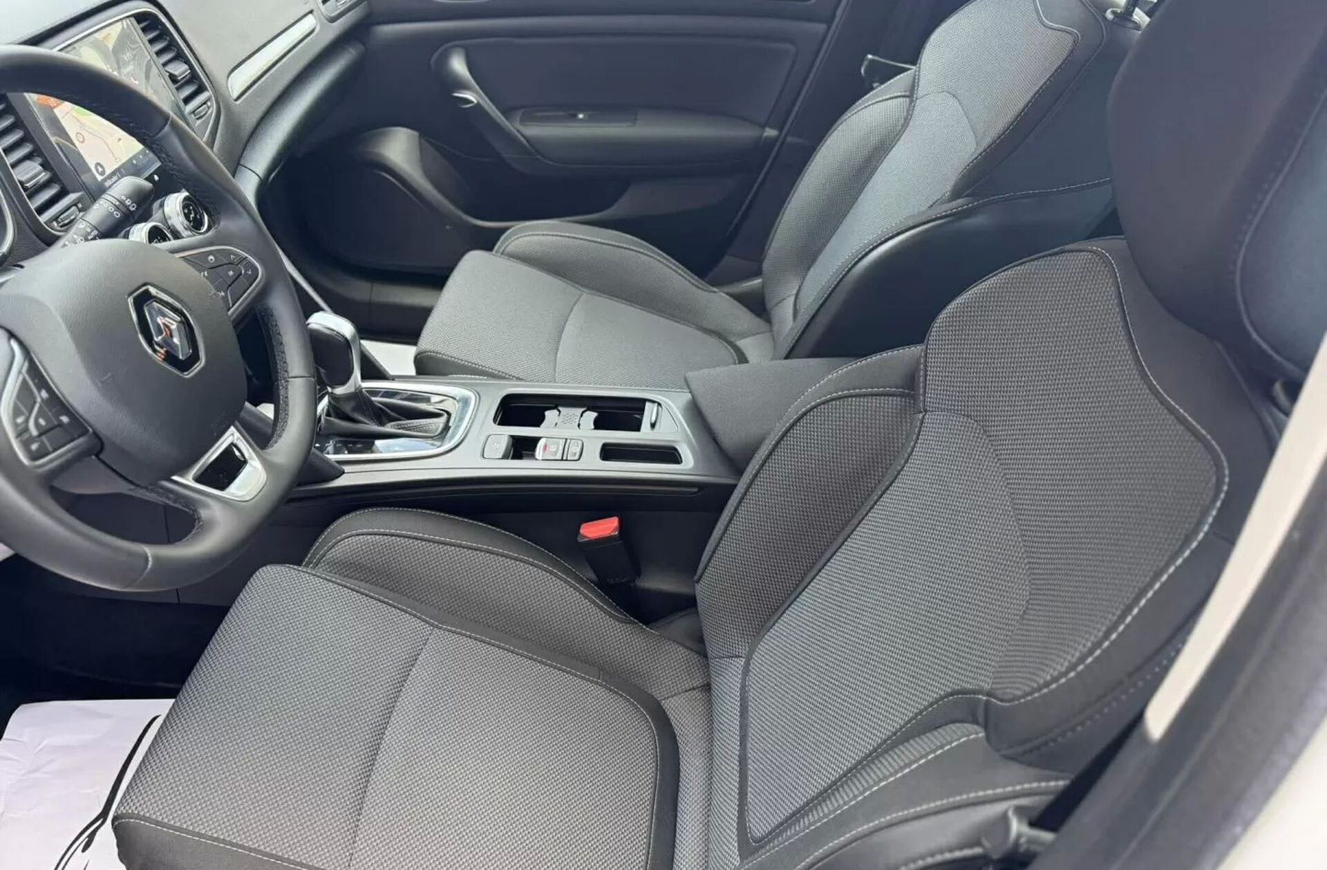 RENAULT Mégane 1.6 E-Tech Plug-In Hybrid Equilibre