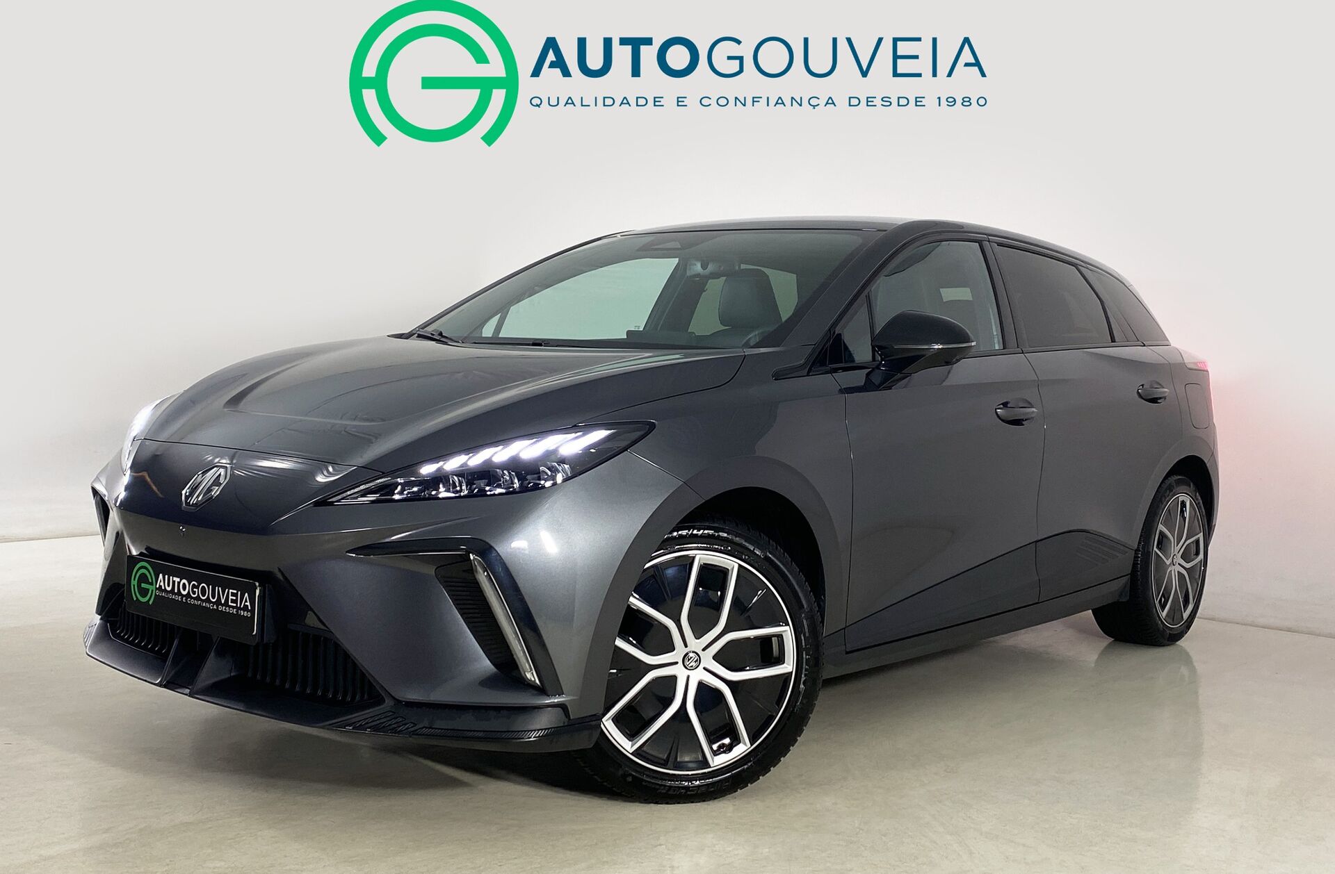 MG MG4 77 kWh Extended Range Luxury