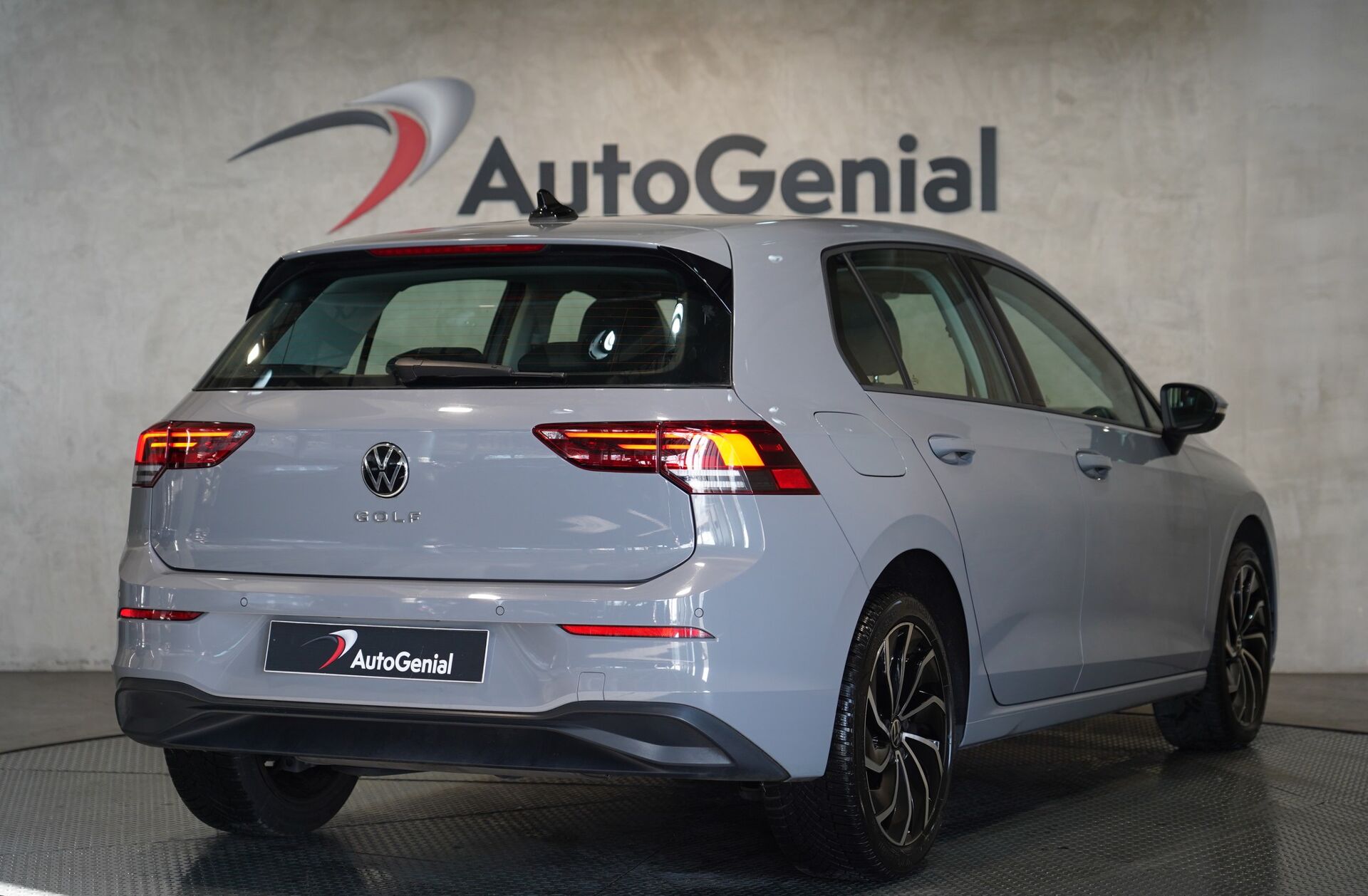 VOLKSWAGEN Golf 1.0 TSI Life