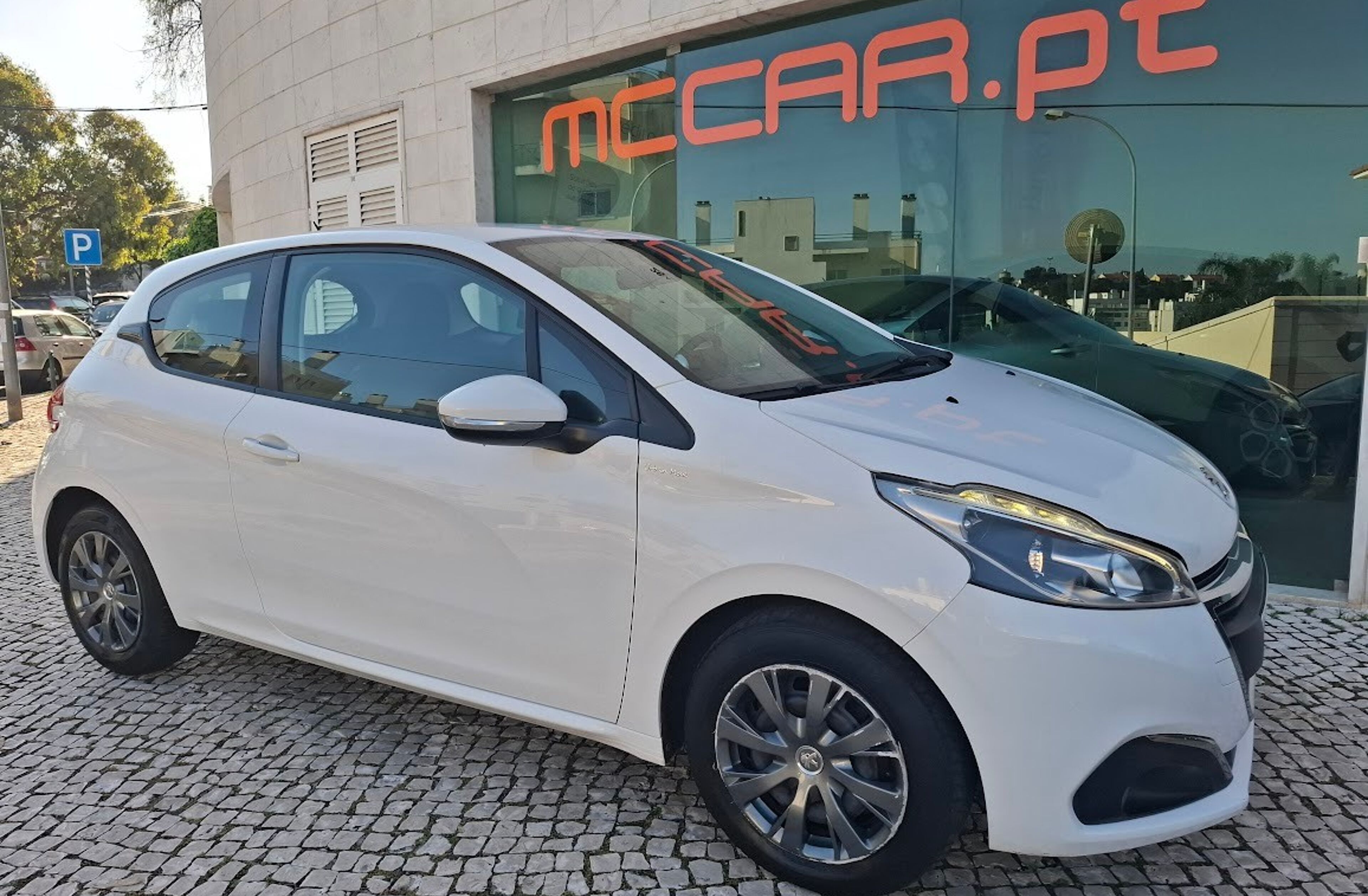 PEUGEOT 208 1.2 PureTech Active