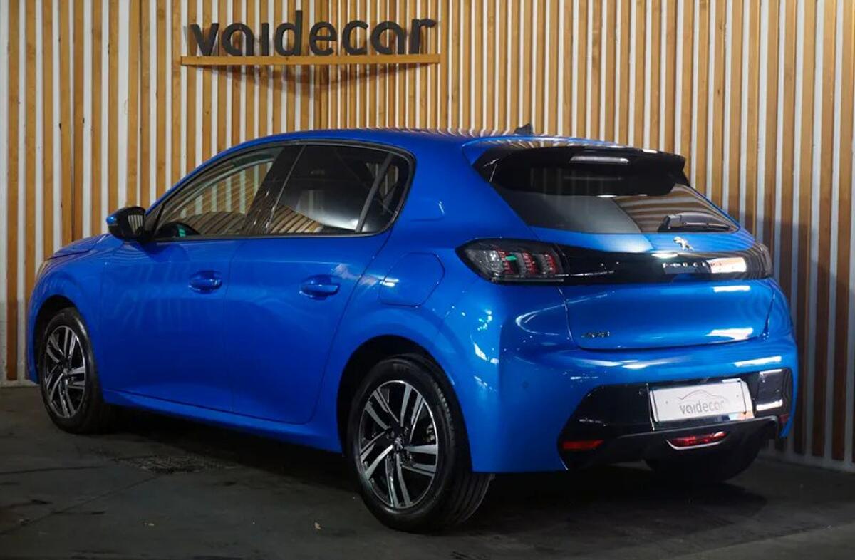 PEUGEOT 208 1.2 PureTech Allure