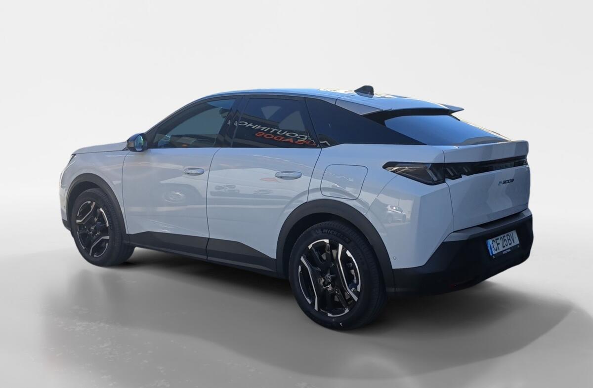 PEUGEOT 3008 e- 73 kWh Allure