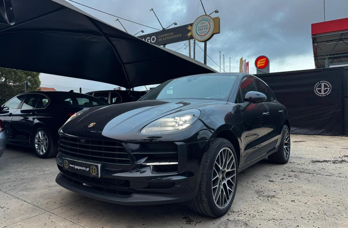 PORSCHE Macan Spirit