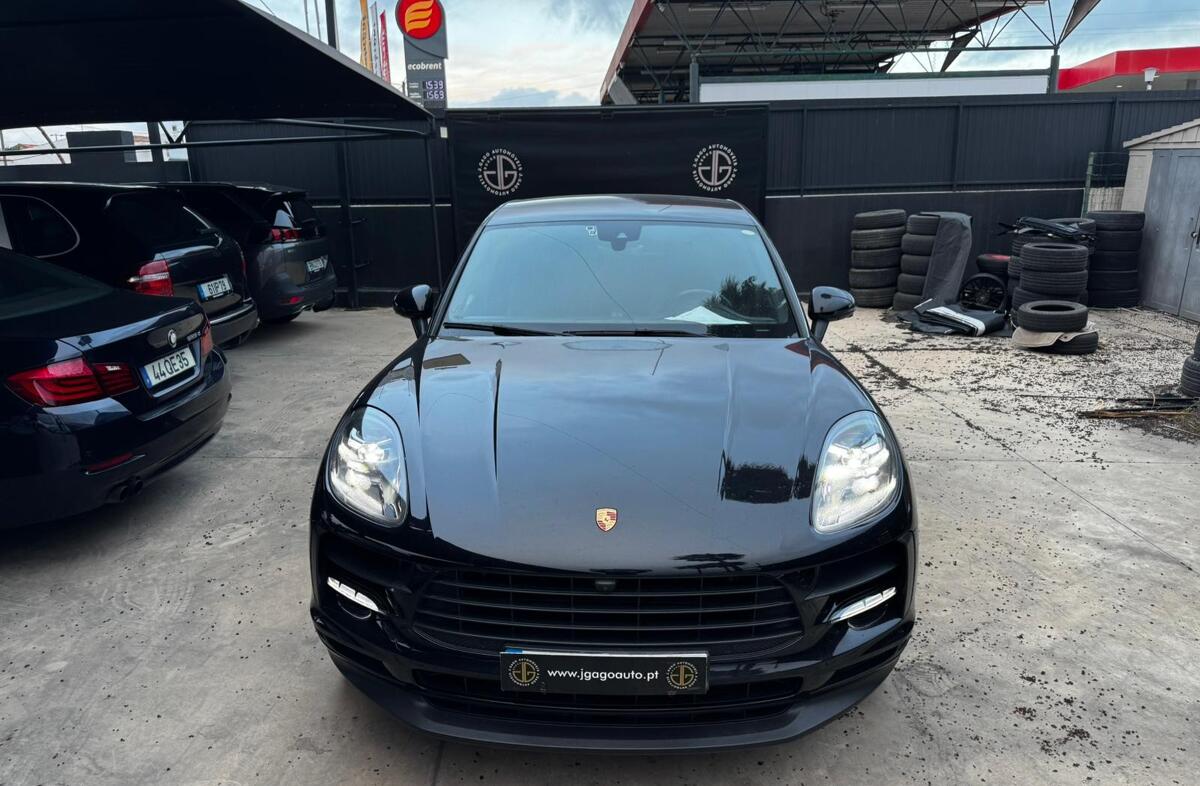PORSCHE Macan Spirit