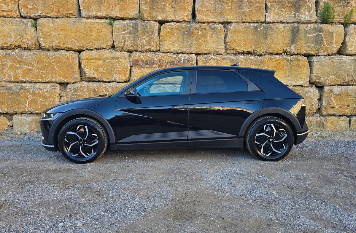 HYUNDAI Ioniq 5 77 kWh Premium