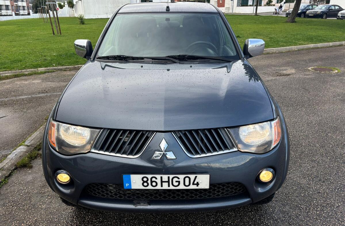 MITSUBISHI L 200 2.5 DI-D CD Instyle