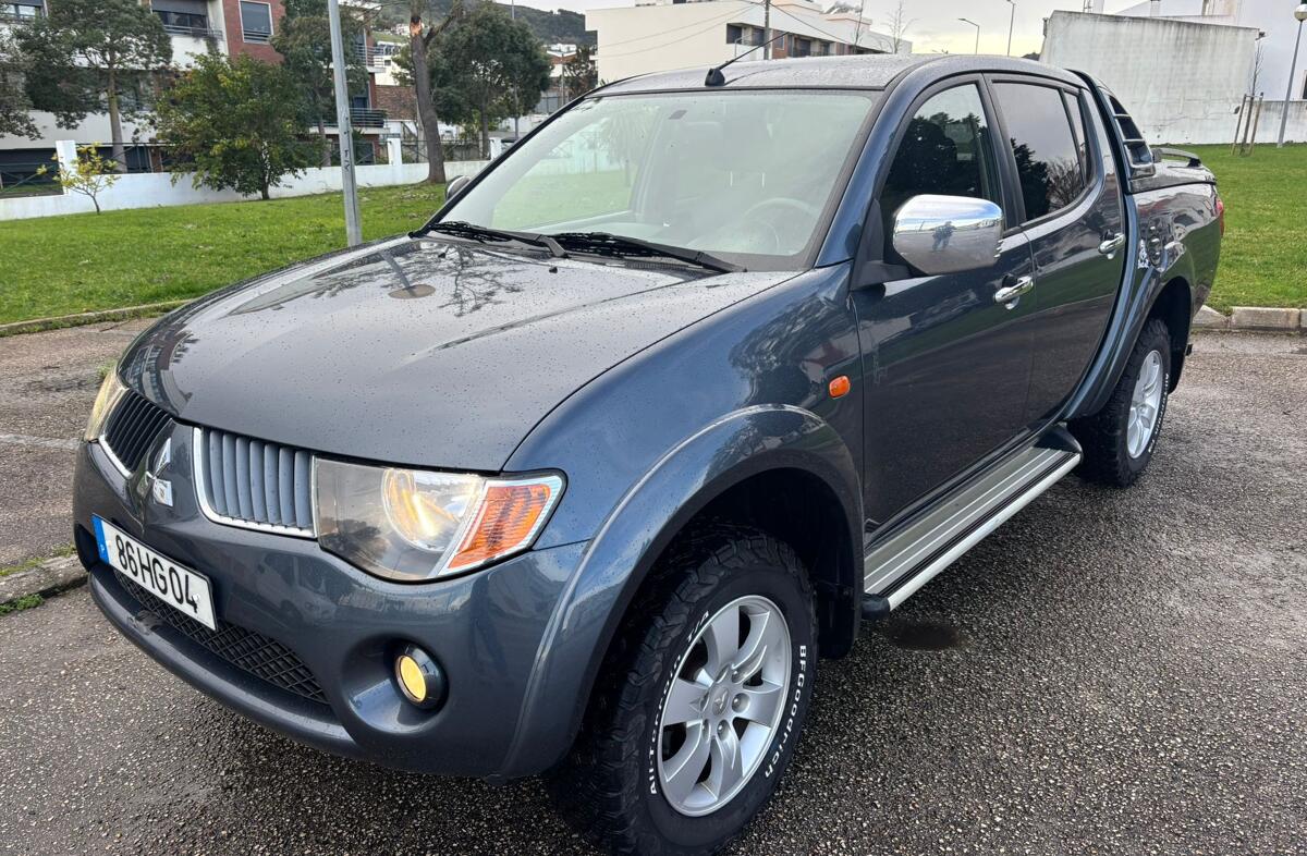 MITSUBISHI L 200 2.5 DI-D CD Instyle