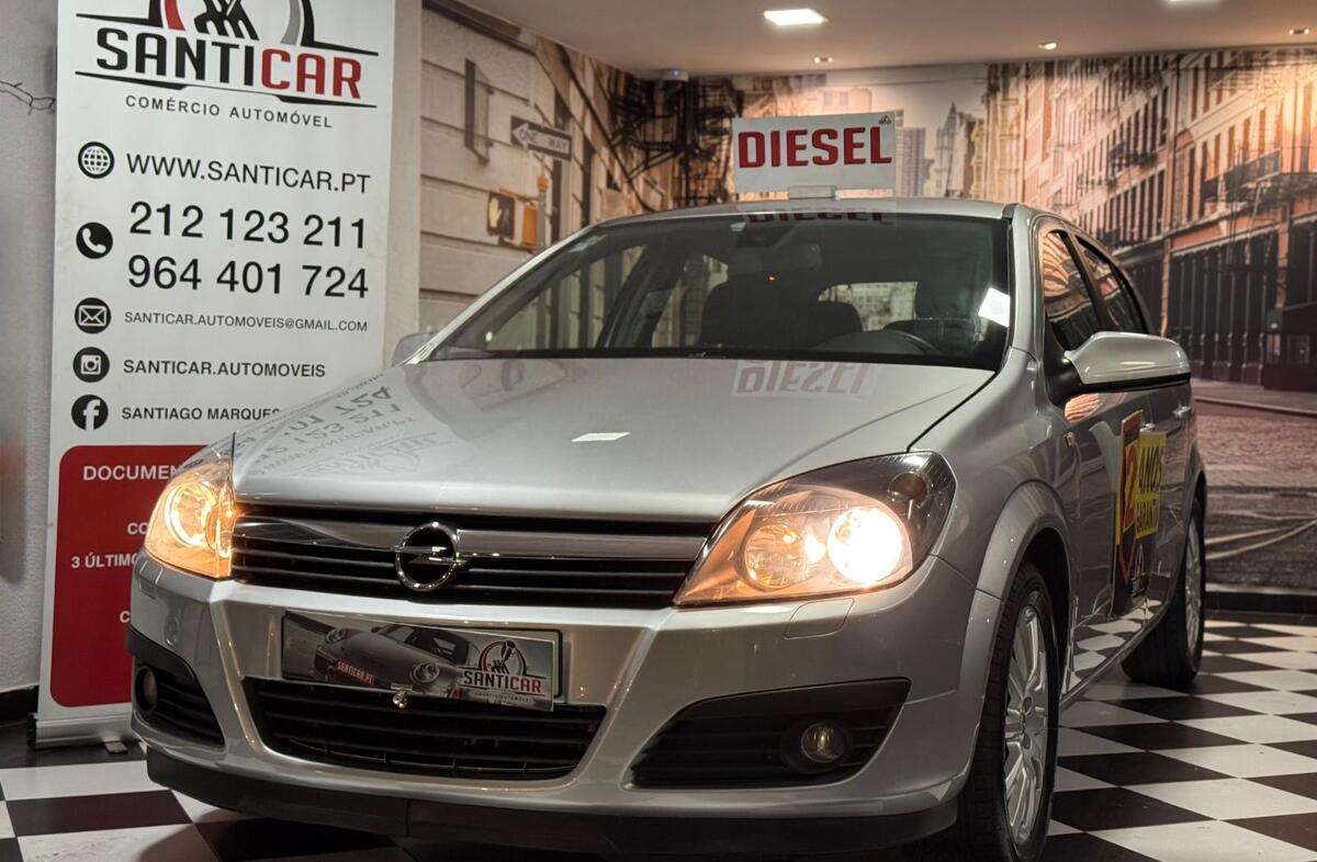 OPEL Astra H Astra Car. 1.9 CDTi Cosmo Auto