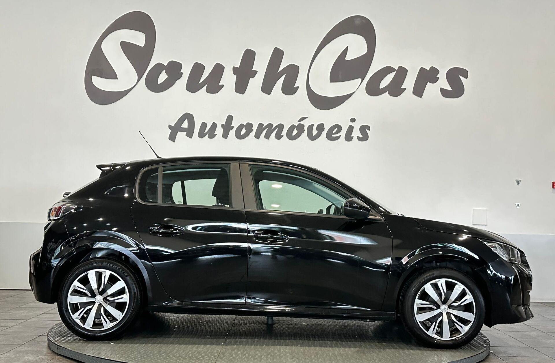 PEUGEOT 208 1.2 PureTech Active