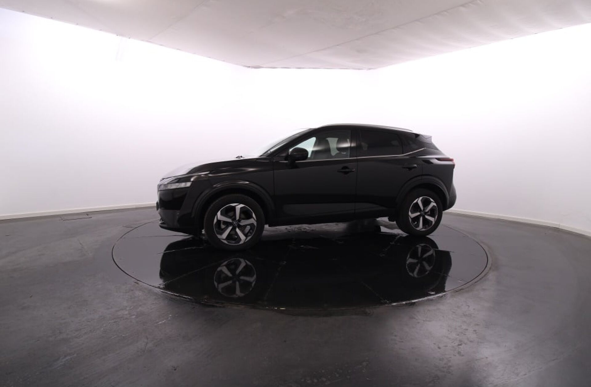NISSAN Qashqai 1.3 DIG-T N-Connecta LED Xtronic
