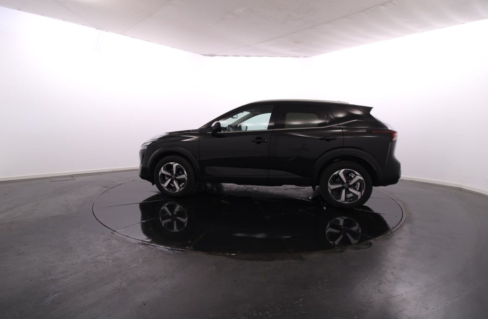 NISSAN Qashqai 1.3 DIG-T N-Connecta LED Xtronic