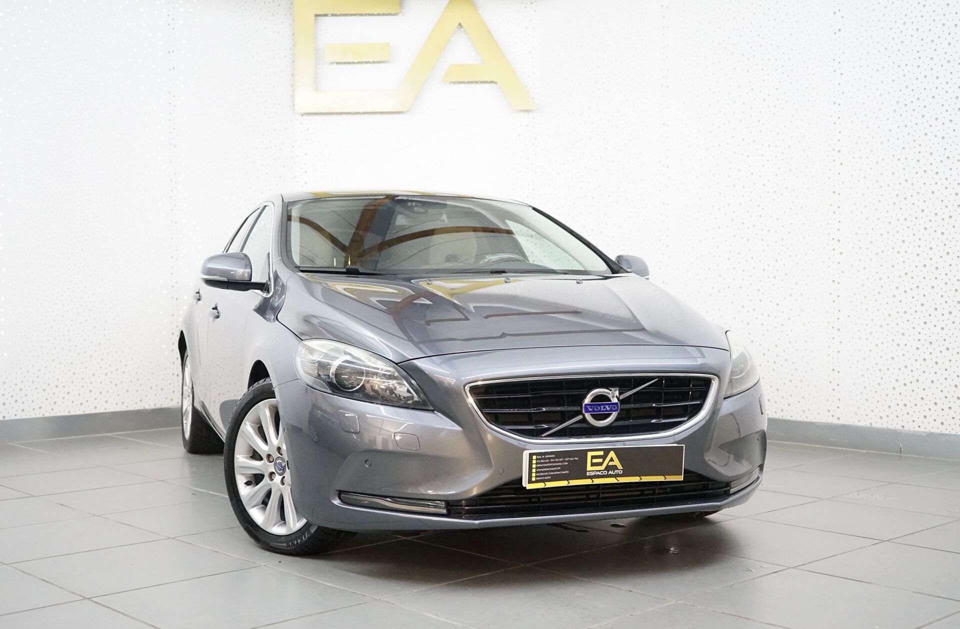 VOLVO V40 1.6 D2 Summum