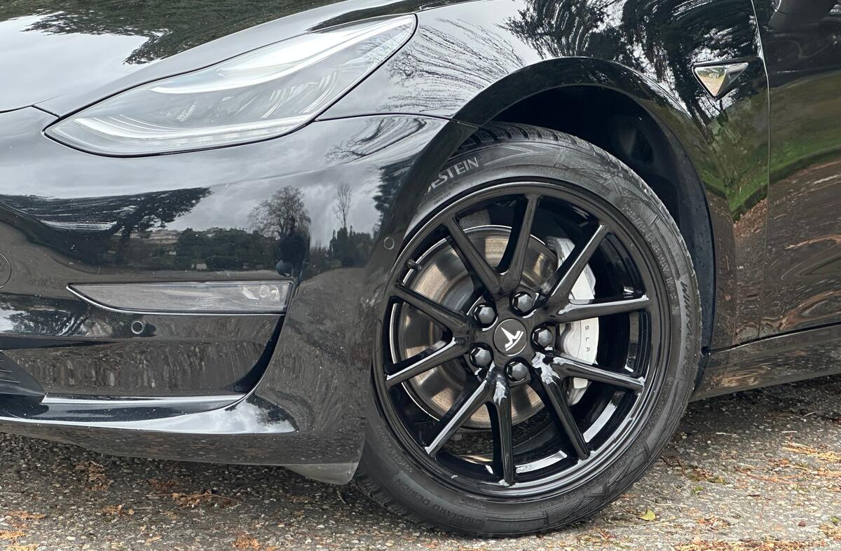 TESLA Model 3 Long-Range Dual Motor AWD