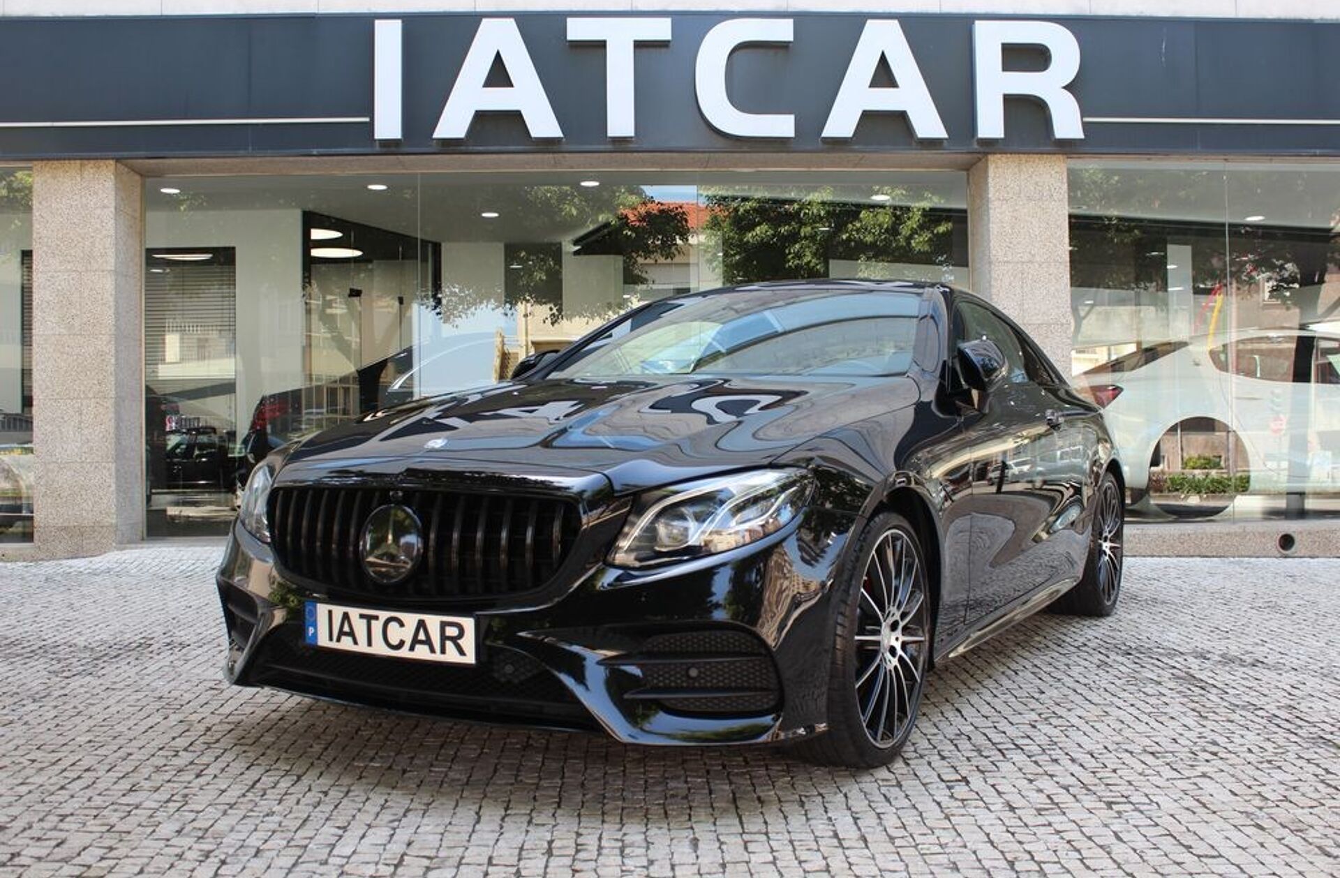 MERCEDES Classe E E 220 d AMG Line Aut.