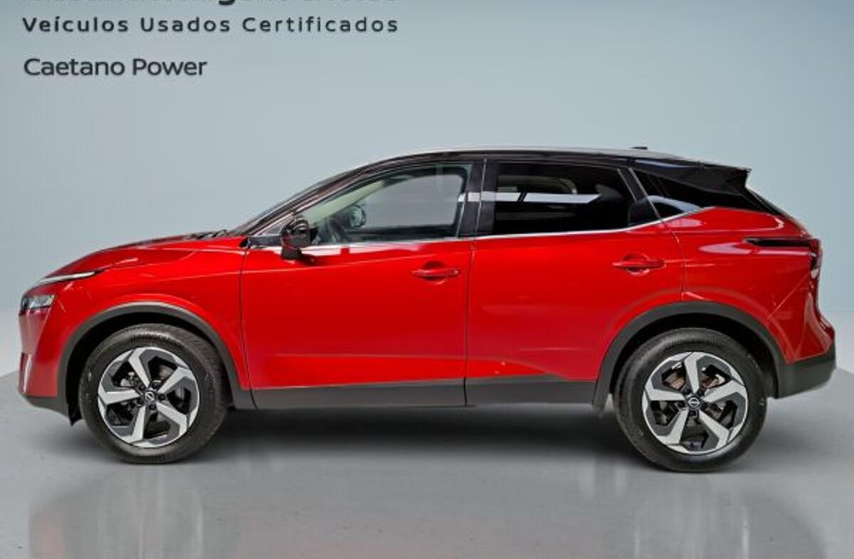 NISSAN Qashqai 1.3 DIG-T N-Connecta LED Xtronic