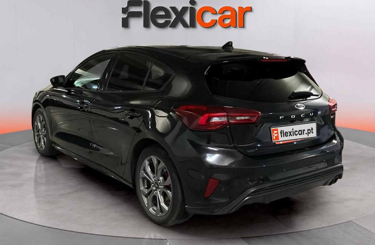 FORD Focus 1.0 EcoBoost MHEV ST-Line