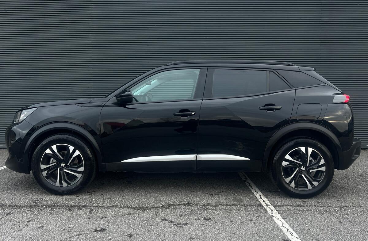 PEUGEOT 2008 1.2 PureTech Allure