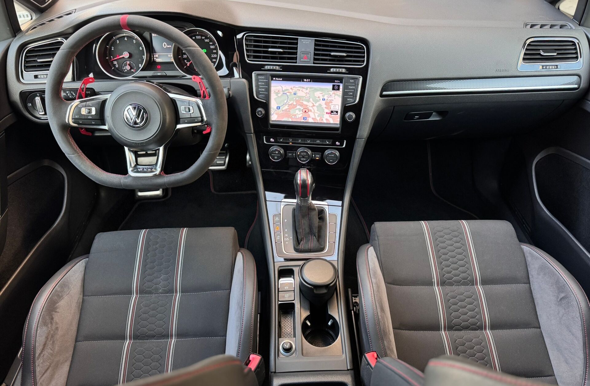 VOLKSWAGEN Golf Cabrio 2.0 TSI GTI DSG