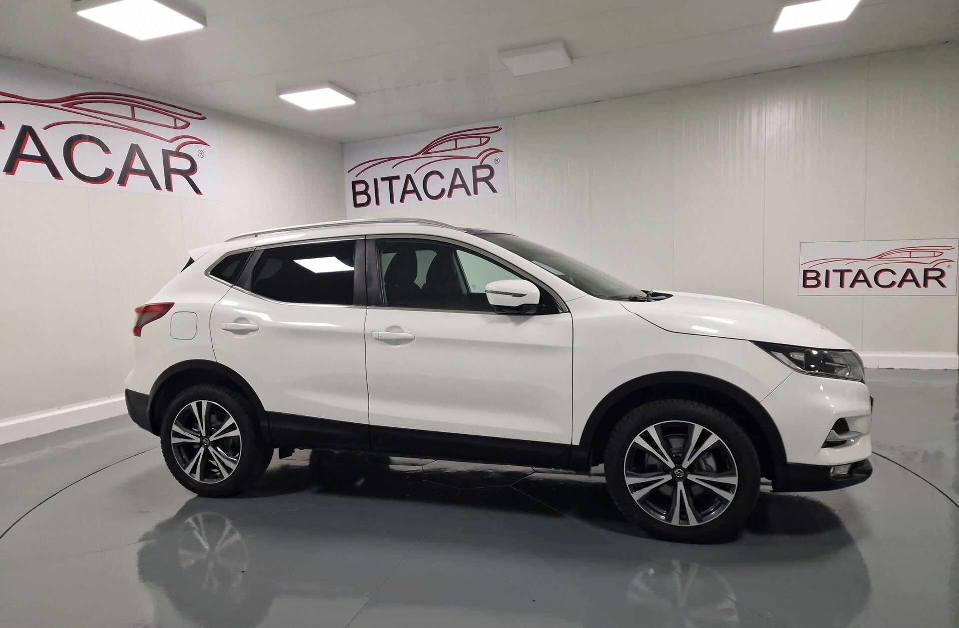 NISSAN Qashqai 1.5 dCi N-Connecta