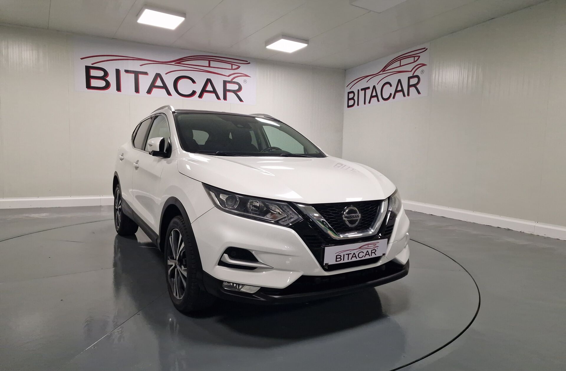 NISSAN Qashqai 1.5 dCi N-Connecta